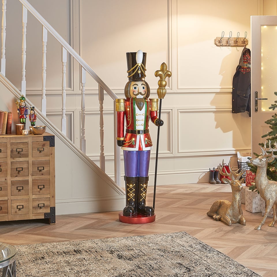 W18796-Hallway-Lifestyle-Shot-2-NEW